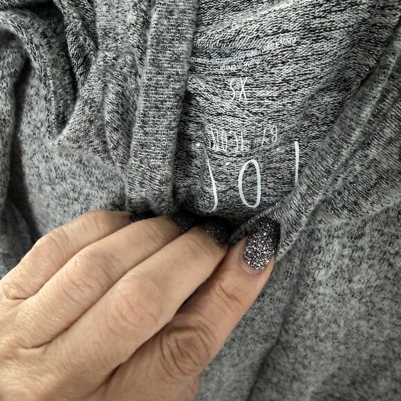 I.O.C. BY ICONS Cold Shoulder "HOLIDAY CHEER HERE" Top, Size, XS, NWT - Picture 4 of 7